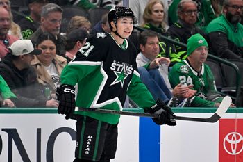 Mar 12, 2026; Dallas, Texas, USA; Dallas Stars left wing Jason Robertson (21) skates against the Edmonton Oilers during the third period at the American Airlines Center. Mandatory Credit: Jerome Miron-Imagn Images