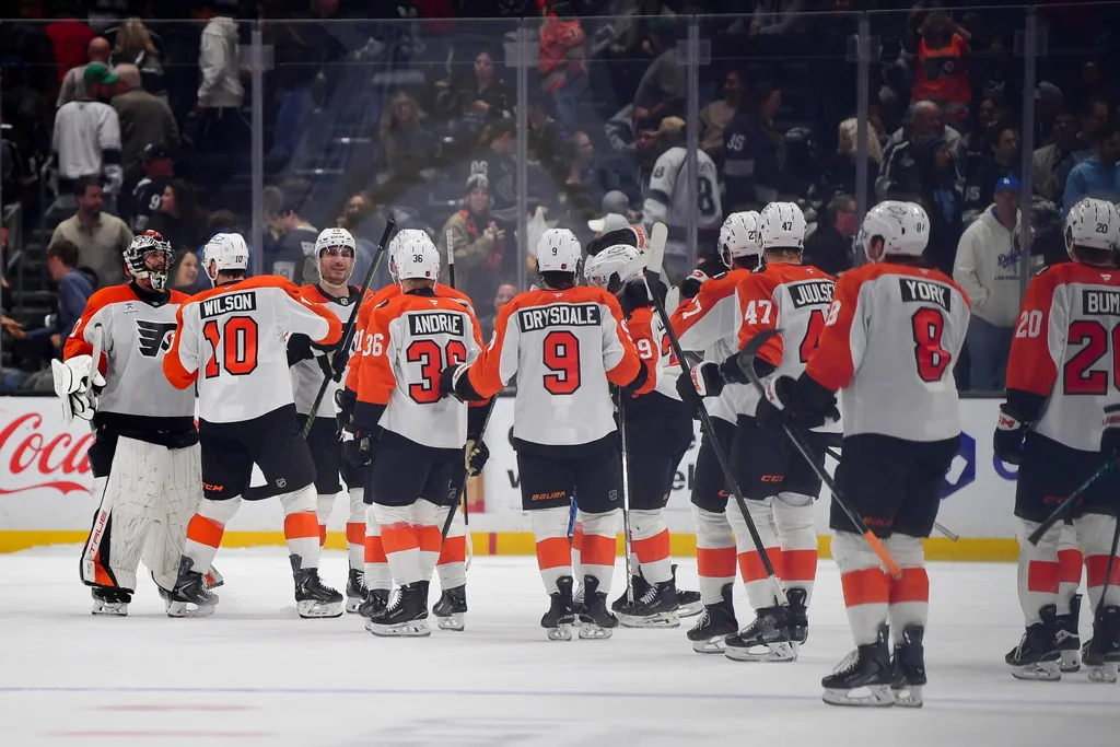 Mar 19, 2026; Los Angeles, California, USA; Philadelphia Flyers celebrate the victory against the Los Angeles Kings following the shootout at Crypto.com Arena. Mandatory Credit: Gary A. Vasquez-Imagn Images