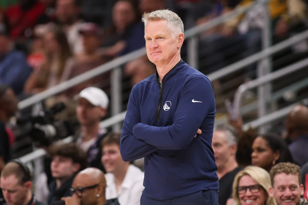 Mar 21, 2026; Atlanta, Georgia, USA; Golden State Warriors head coach Steve Kerr on the sideline against the Atlanta Hawks in the fourth quarter at State Farm Arena. Mandatory Credit: Brett Davis-Imagn Images