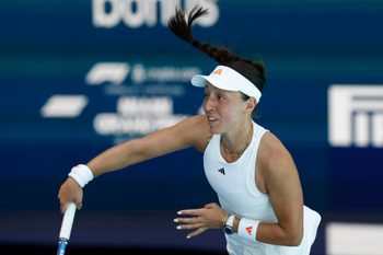 Mar 22, 2026; Miami Gardens, FL, USA; Jessica Pegula (USA) serves against Leylah Fernandez (CAN) (not pictured) on day six of the 2026 Miami Open at Hard Rock Stadium. Mandatory Credit: Geoff Burke-Imagn Images