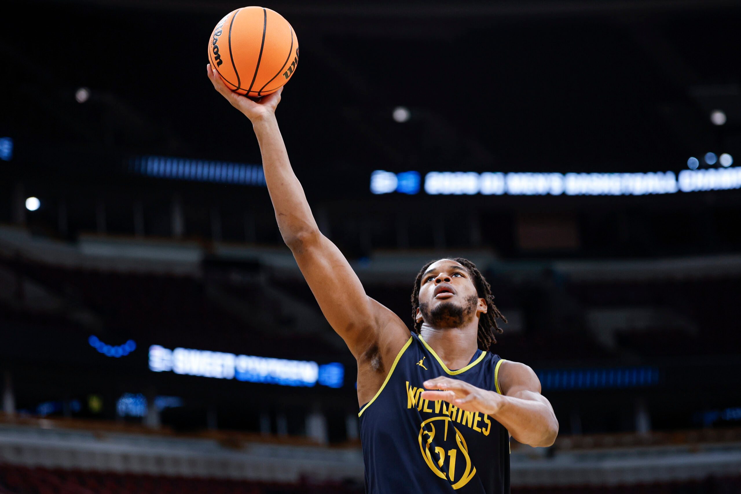 Mar 26, 2026; Chicago, IL, USA; Michigan Wolverines forward Morez Johnson Jr. (21) goes to the basket during a practice session ahead of the Midwest regional of the men's 2026 NCAA Tournament at United Center. Mandatory Credit: Kamil Krzaczynski-Imagn Images