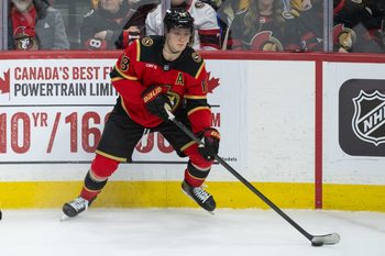 Mar 26, 2026; Ottawa, Ontario, CAN; Ottawa Senators center Tim Stutzle (18) controls the puck in overtime against the Pittsburgh Penguins at the Canadian Tire Centre. Mandatory Credit: Marc DesRosiers-IMAGN Images