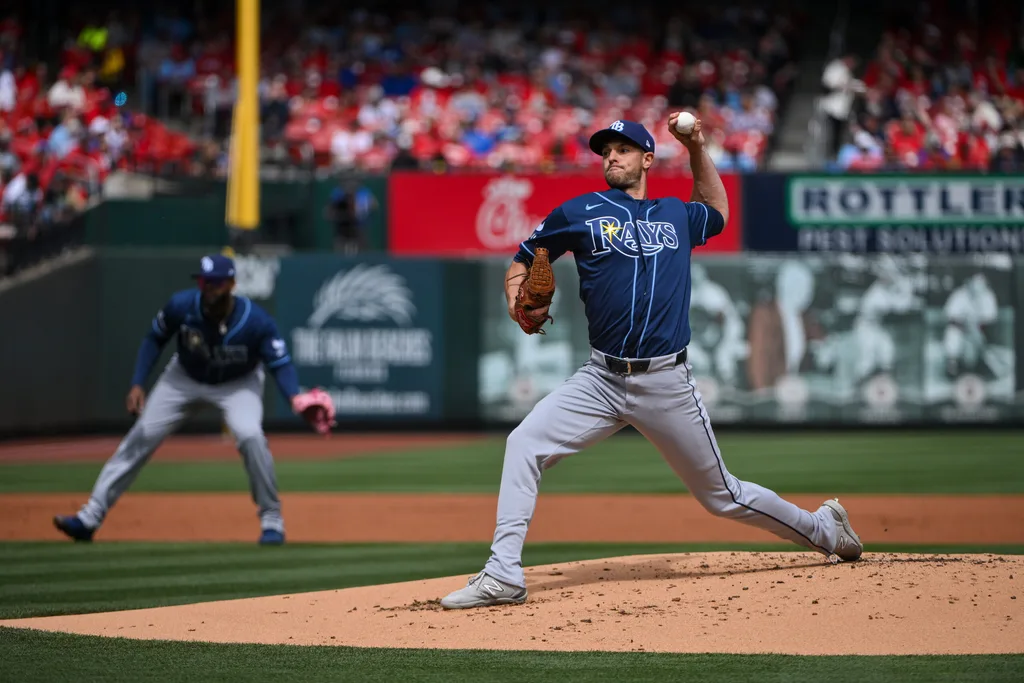 Mar 29, 2026; St. Louis, Missouri, USA; Tampa Bay Rays starting pitcher Steven Matz (32) pitches against the St. Louis Cardinals during the first inning at Busch Stadium. Mandatory Credit: Jeff Curry-Imagn Images