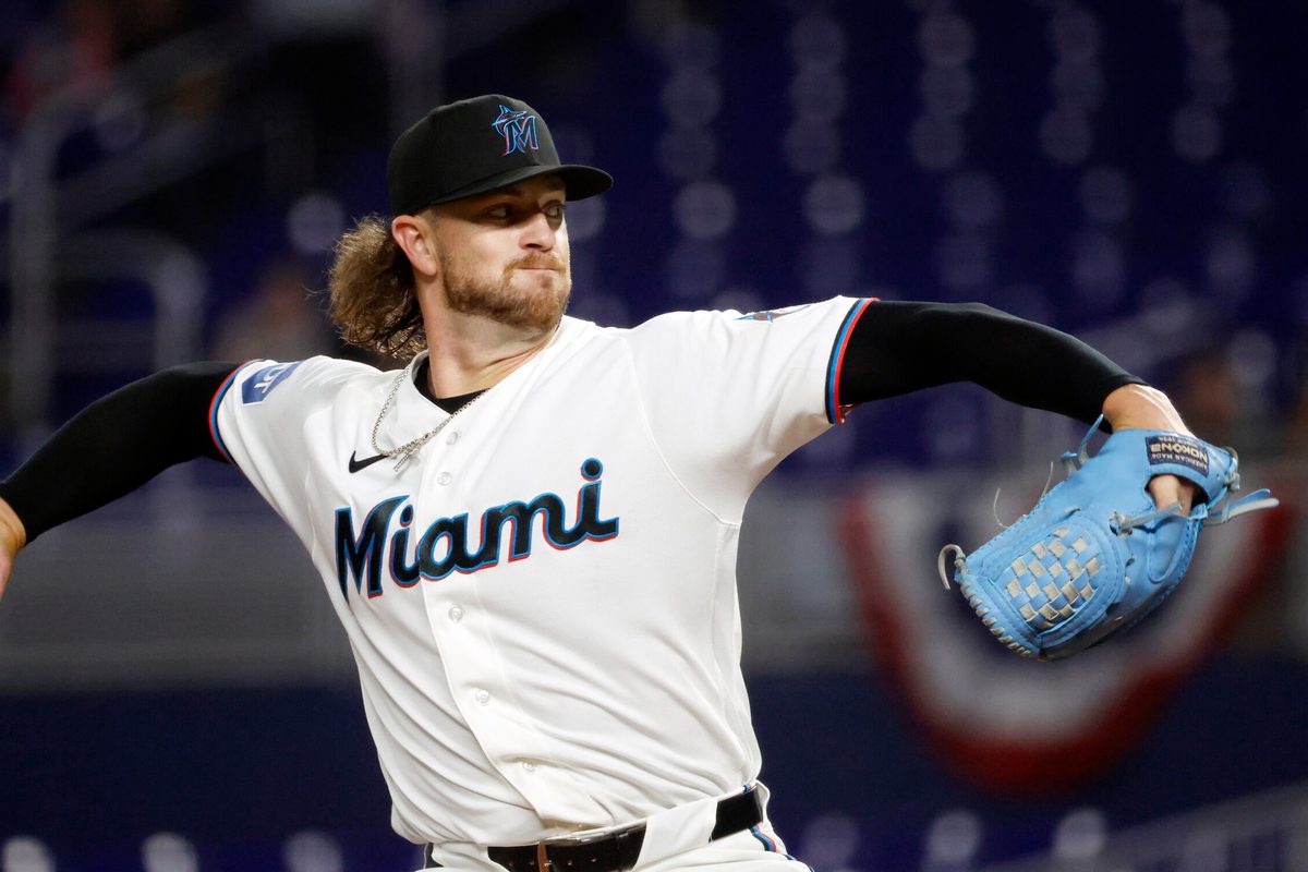 Mar 30, 2026; Miami, Florida, USA;  Miami Marlins starting pitcher Chris Paddack (33) pitches against the Chicago White Sox during the first inning at loanDepot Park. Mandatory Credit: Rhona Wise-Imagn Images
