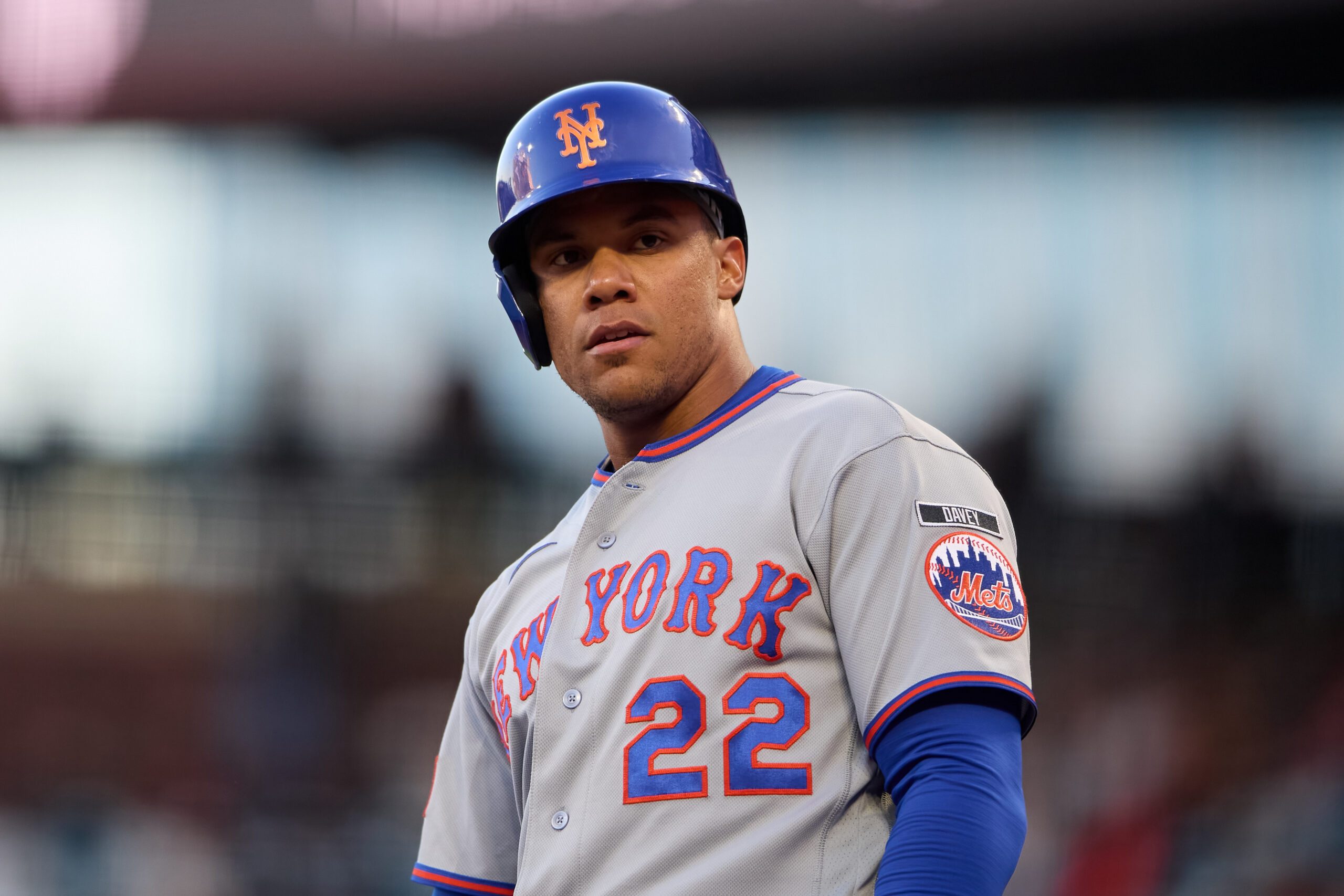 Apr 2, 2026; San Francisco, California, USA; New York Mets outfielder Juan Soto (22) reacts after scoring a run on an RBI double hit by infielder Bo Bichette (19) against the San Francisco Giants during the first inning at Oracle Park. Mandatory Credit: Robert Edwards-Imagn Images