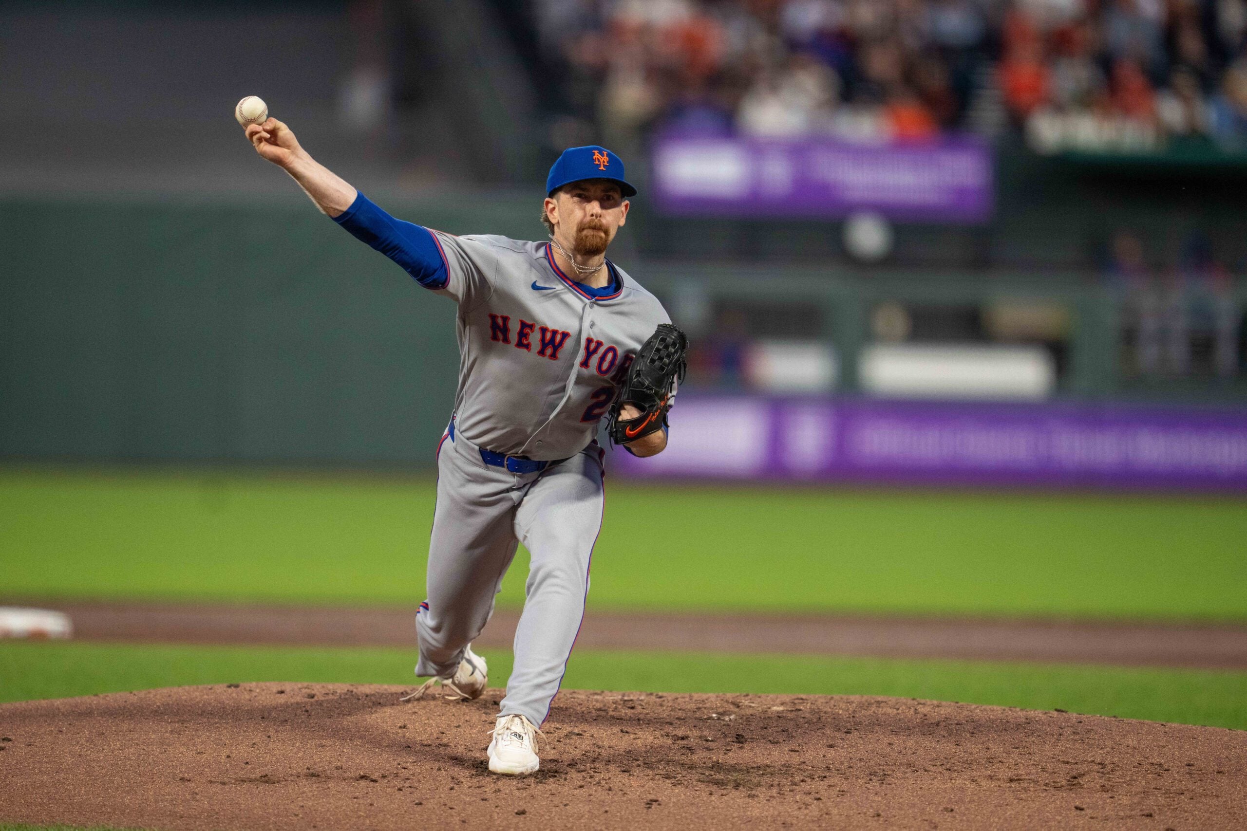 Apr 3, 2026; San Francisco, California, USA; New York Mets starting pitcher Nolan McLean (26) delivers a pitch against the San Francisco Giants during the first inning at Oracle Park. Mandatory Credit: Neville E. Guard-Imagn Images