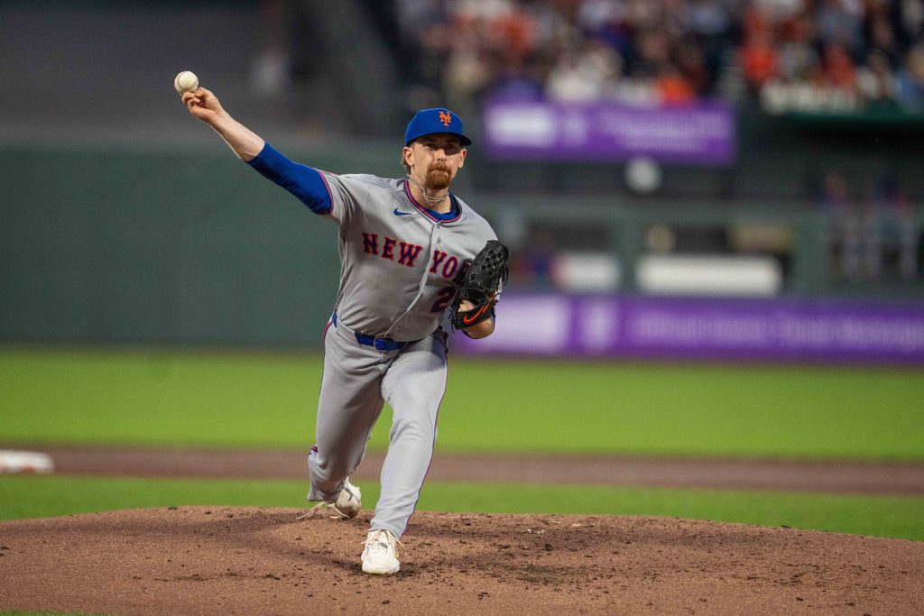 Apr 3, 2026; San Francisco, California, USA; New York Mets starting pitcher Nolan McLean (26) delivers a pitch against the San Francisco Giants during the first inning at Oracle Park. Mandatory Credit: Neville E. Guard-Imagn Images
