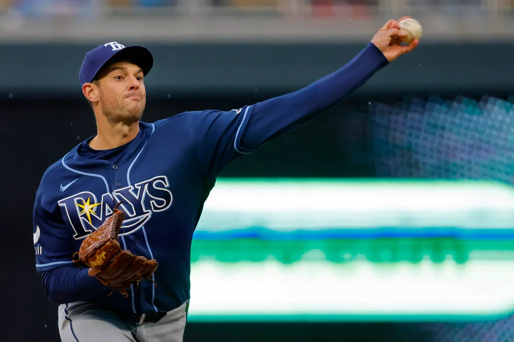 Apr 4, 2026; Minneapolis, Minnesota, USA; Tampa Bay Rays starting pitcher Steven Matz (32) pitches to the Minnesota Twins in the first inning at Target Field. Mandatory Credit: Bruce Kluckhohn-Imagn Images