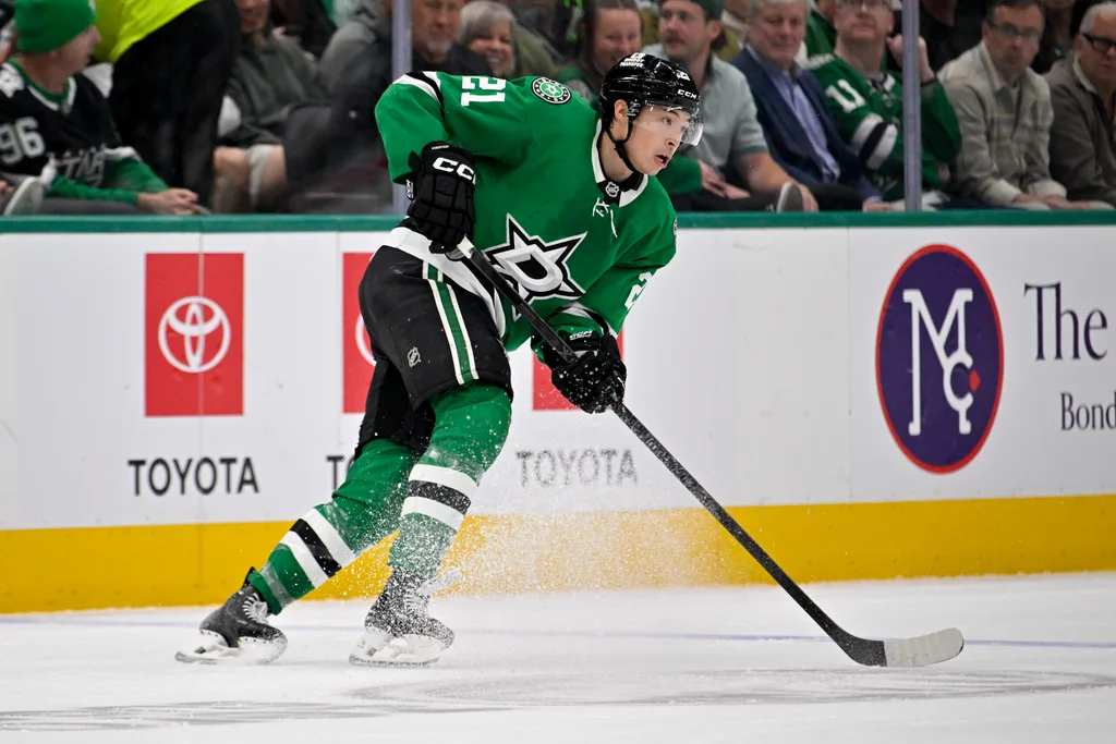 Apr 9, 2026; Dallas, Texas, USA; Dallas Stars left wing Jason Robertson (21) skates against the Minnesota Wild during the game between the Stars and the Wild at American Airlines Center. Mandatory Credit: Jerome Miron-Imagn Images
