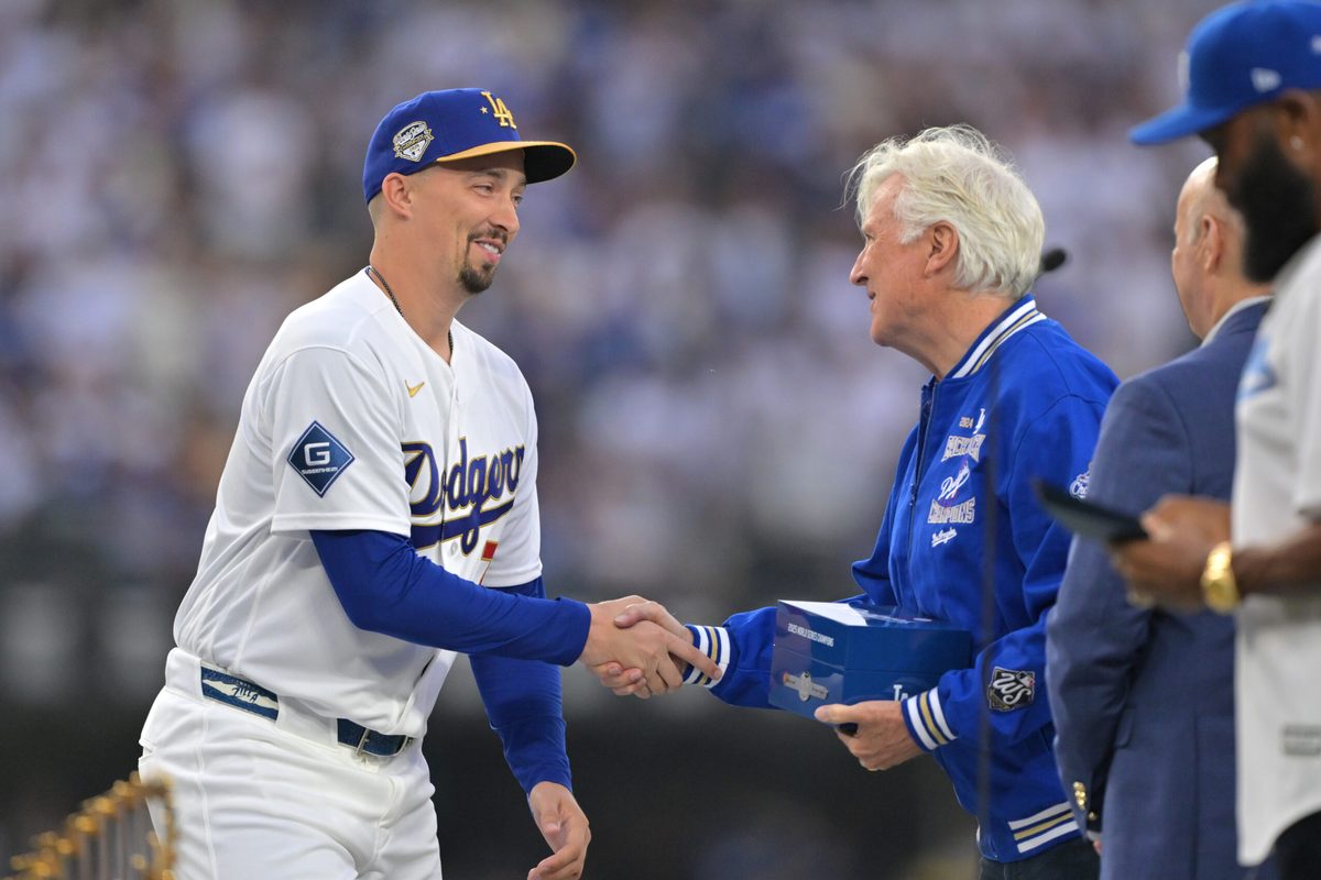 Mar 27, 2026; Los Angeles, California, USA; Los Angeles Dodgers pitcher Blake Snell (7) receives his ring during the World Series ring ceremony before the game against the Arizona Diamondbacks at Dodger Stadium. Mandatory Credit: Jayne Kamin-Oncea-Imagn Images