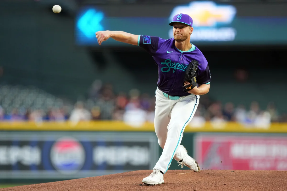 Apr 17, 2026; Phoenix, Arizona, USA; Arizona Diamondbacks pitcher Michael Soroka (34) pitches against the Toronto Blue Jays during the first inning at Chase Field. Mandatory Credit: Joe Camporeale-Imagn Images