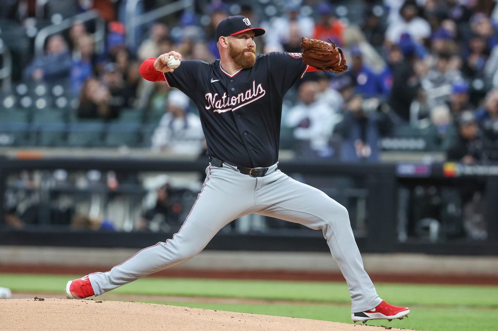 Apr 28, 2026; New York City, New York, USA; Washington Nationals starting pitcher Zack Littell (18) pitches in the first inning against the New York Mets at Citi Field. Mandatory Credit: Wendell Cruz-Imagn Images
