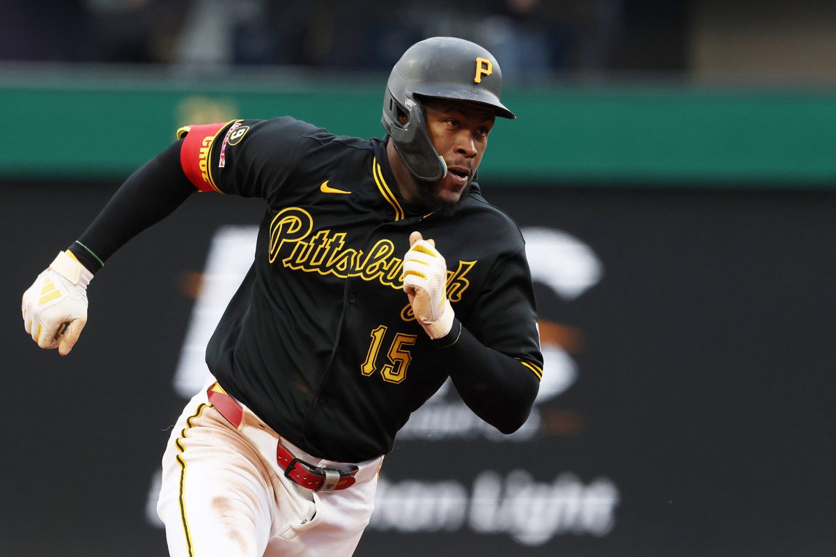 Apr 30, 2026; Pittsburgh, Pennsylvania, USA;  Pittsburgh Pirates center fielder Oneil Cruz (15) runs the bases on his way to scoring a run against the St. Louis Cardinals during the ninth inning at PNC Park. Mandatory Credit: Charles LeClaire-Imagn Images