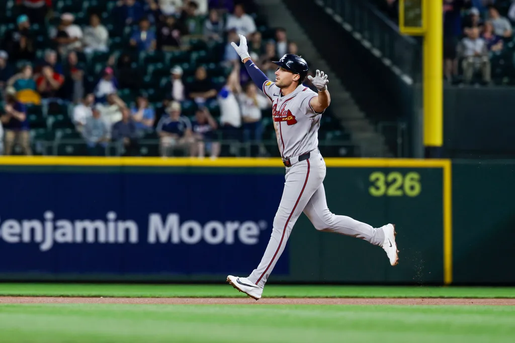 May 5, 2026; Seattle, Washington, USA; Atlanta Braves first baseman Matt Olson (28) runs the bases after hitting a solo-home run against the Seattle Mariners during the ninth inning at T-Mobile Park. Mandatory Credit: Joe Nicholson-Imagn Images