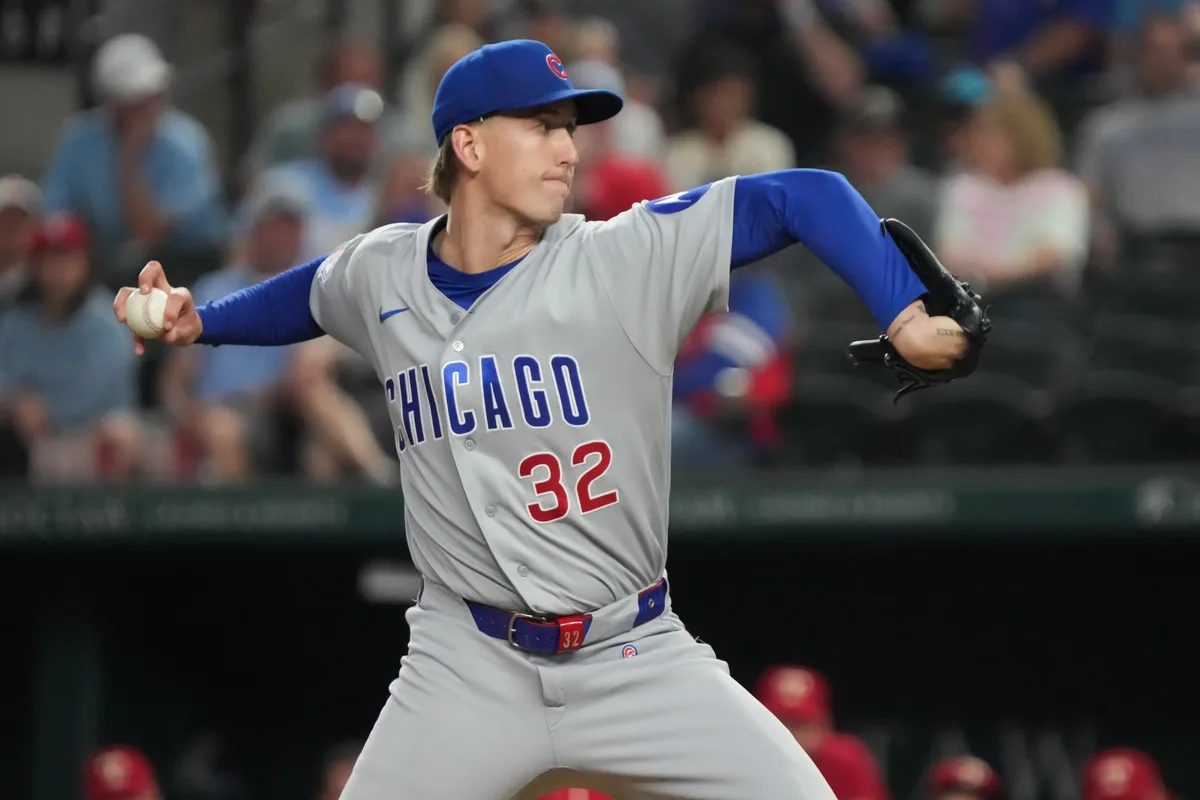 May 8, 2026; Arlington, Texas, USA; Chicago Cubs pitcher Ben Brown (32) throws to the plate during the first inning against the Texas Rangers at Globe Life Field. Mandatory Credit: Raymond Carlin III-Imagn Images