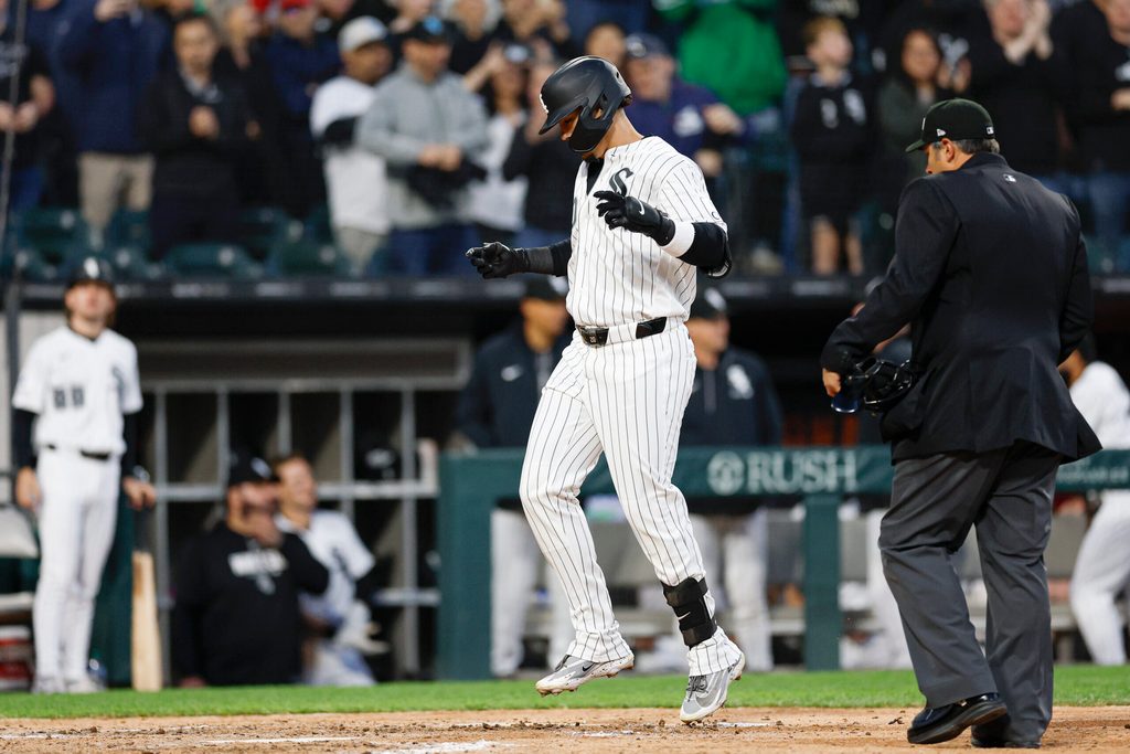 May 9, 2026; Chicago, Illinois, USA; Chicago White Sox third baseman Miguel Vargas (20) crosses home plate after hitting a solo home run against the Seattle Mariners during the fifth inning at Rate Field. Mandatory Credit: Kamil Krzaczynski-Imagn Images