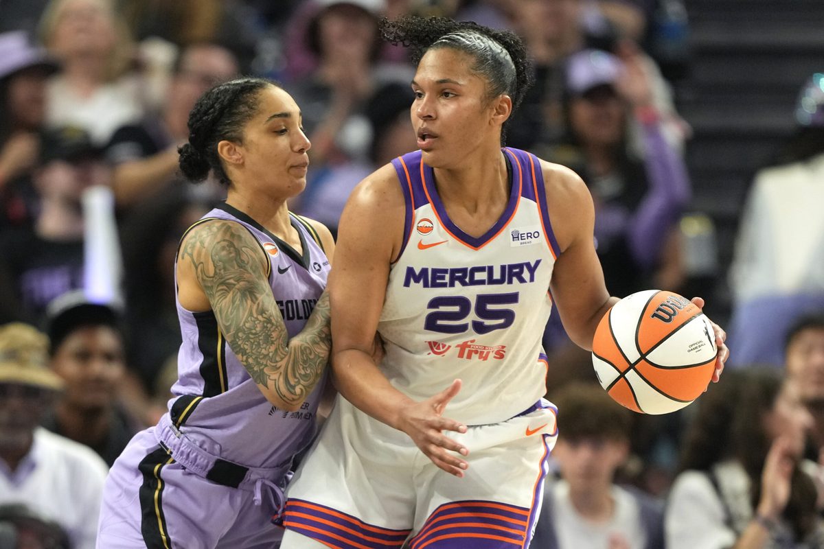 May 10, 2026; San Francisco, California, USA; Phoenix Mercury forward Alyssa Thomas (25) dribbles against Golden State Valkyries forward Gabby Williams (left) during the fourth quarter at Chase Center. Mandatory Credit: Darren Yamashita-Imagn Images