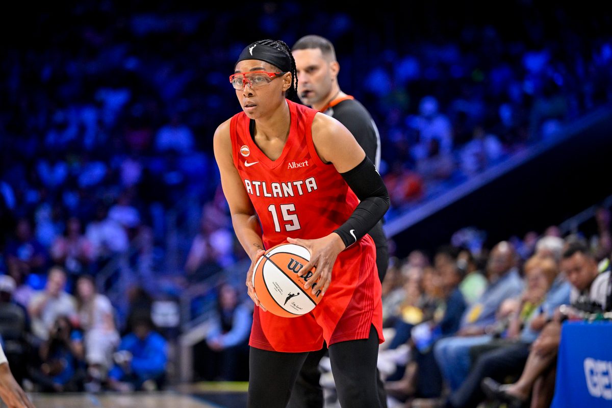 May 12, 2026; Arlington, Texas, USA; Atlanta Dream guard Allisha Gray (15) controls the ball during the game between the Wings and the Dream at College Park Center. Mandatory Credit: Jerome Miron-Imagn Images