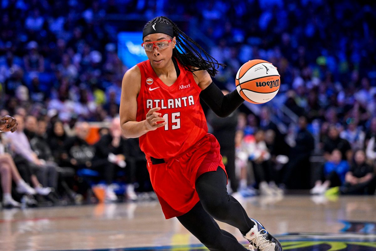 May 12, 2026; Arlington, Texas, USA; Atlanta Dream guard Allisha Gray (15) controls the ball during the game between the Wings and the Dream at College Park Center. Mandatory Credit: Jerome Miron-Imagn Images