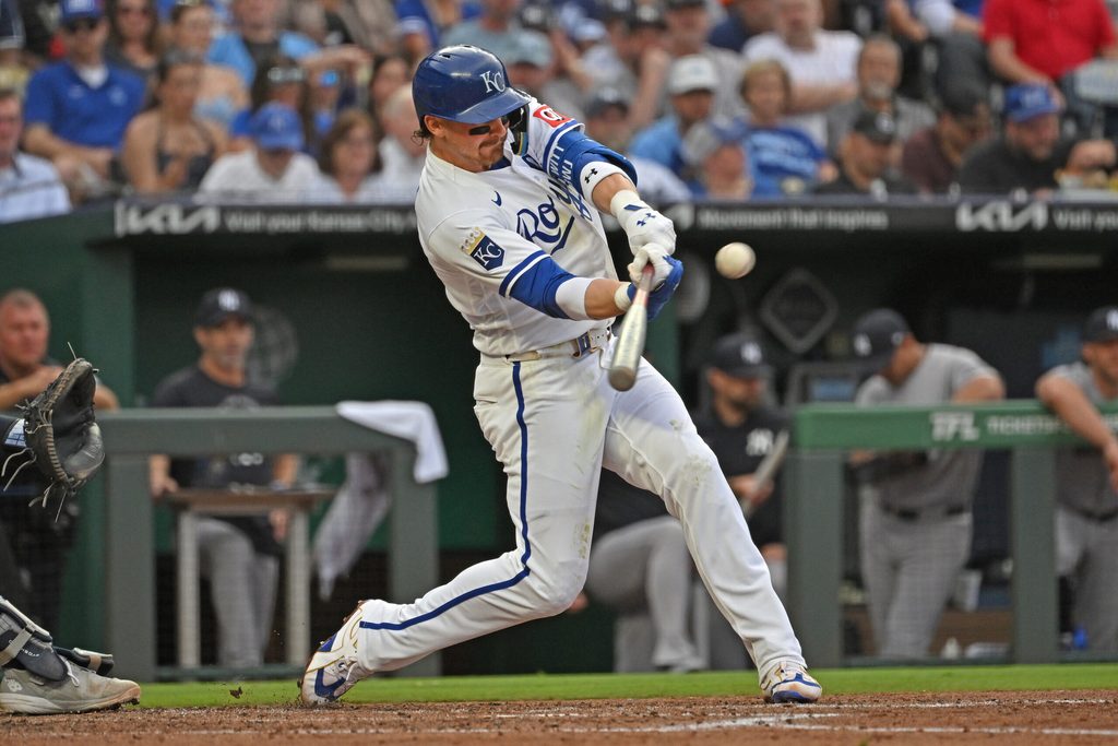 May 26, 2026; Kansas City, Missouri, USA; Kansas City Royals shortstop Bobby Witt Jr. (7) hits a solo home run in the third inning against the New York Yankees at Kauffman Stadium. Mandatory Credit: Peter Aiken-Imagn Images