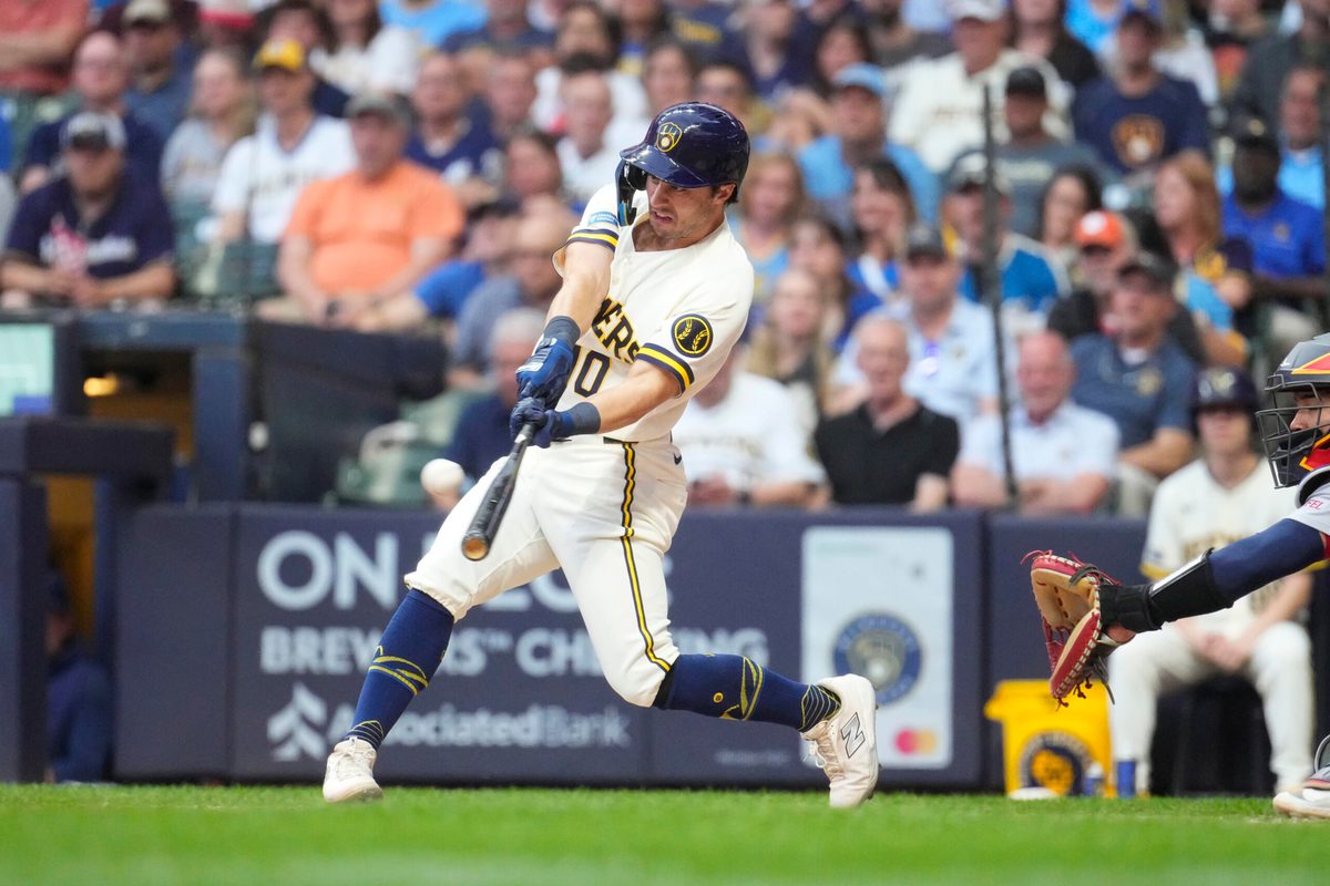 May 26, 2026; Milwaukee, Wisconsin, USA; Milwaukee Brewers right fielder Sal Frelick (10) gets a base hit against the St. Louis Cardinals in the ffith inning at American Family Field. Mandatory Credit: Michael McLoone-Imagn Images