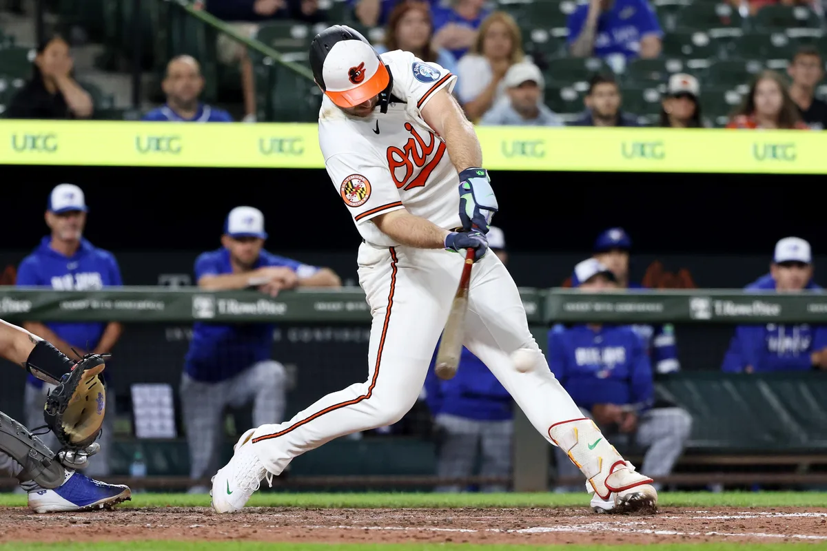 May 27, 2026; Baltimore, Maryland, USA; Baltimore Orioles first baseman Pete Alonso (25) hits a single during the eighth inning against the Toronto Blue Jays at Oriole Park at Camden Yards. Mandatory Credit: Daniel Kucin Jr.-Imagn Images