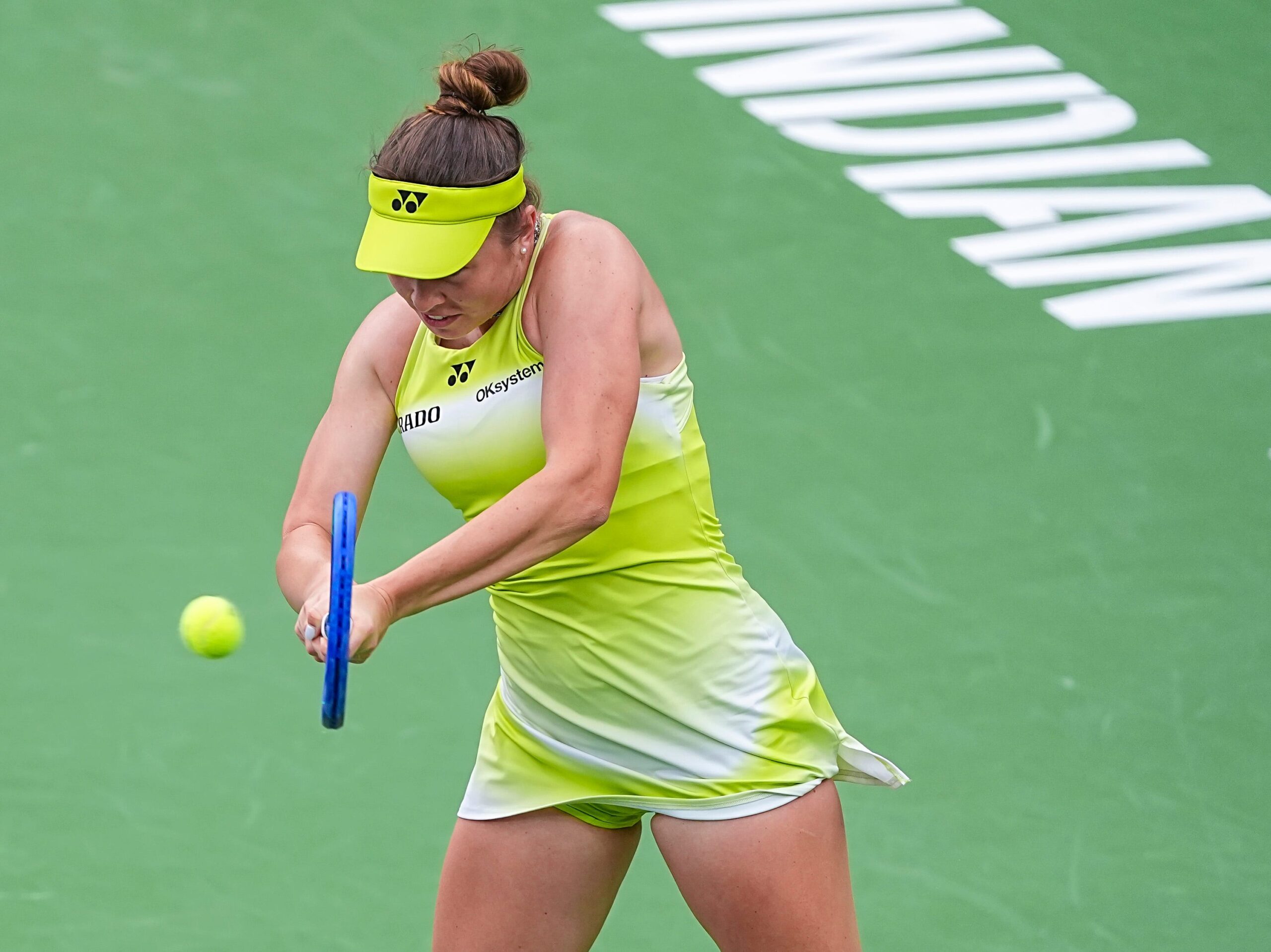Linda Noskova hits to Aryna Sabalenka during their semifinal match at the BNP Paribas Open in Indian Wells, Calif., Friday, March 13, 2026.