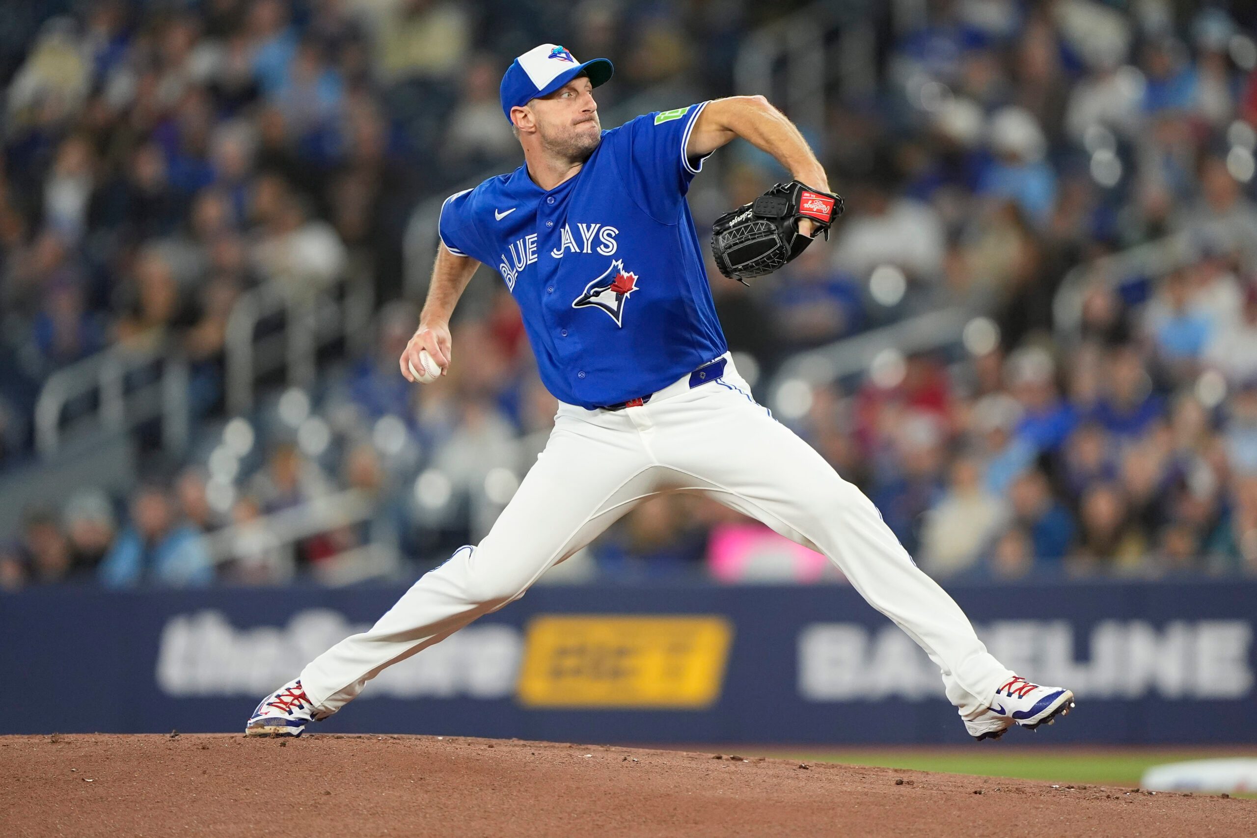 Apr 12, 2026; Toronto, Ontario, CAN; Toronto Blue Jays starting pitcher Max Scherzer (31) pitches to the Minnesota Twins during the first inning at Rogers Centre. Mandatory Credit: John E. Sokolowski-Imagn Images