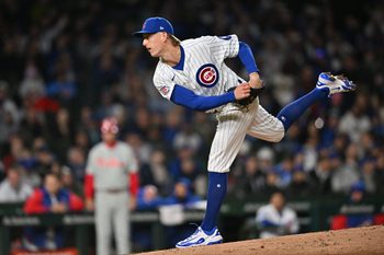 Apr 22, 2026; Chicago, Illinois, USA; Chicago Cubs pitcher Ben Brown (32) pitches against the Philadelphia Phillies during the fifth inning at Wrigley Field. Mandatory Credit: Patrick Gorski-Imagn Images