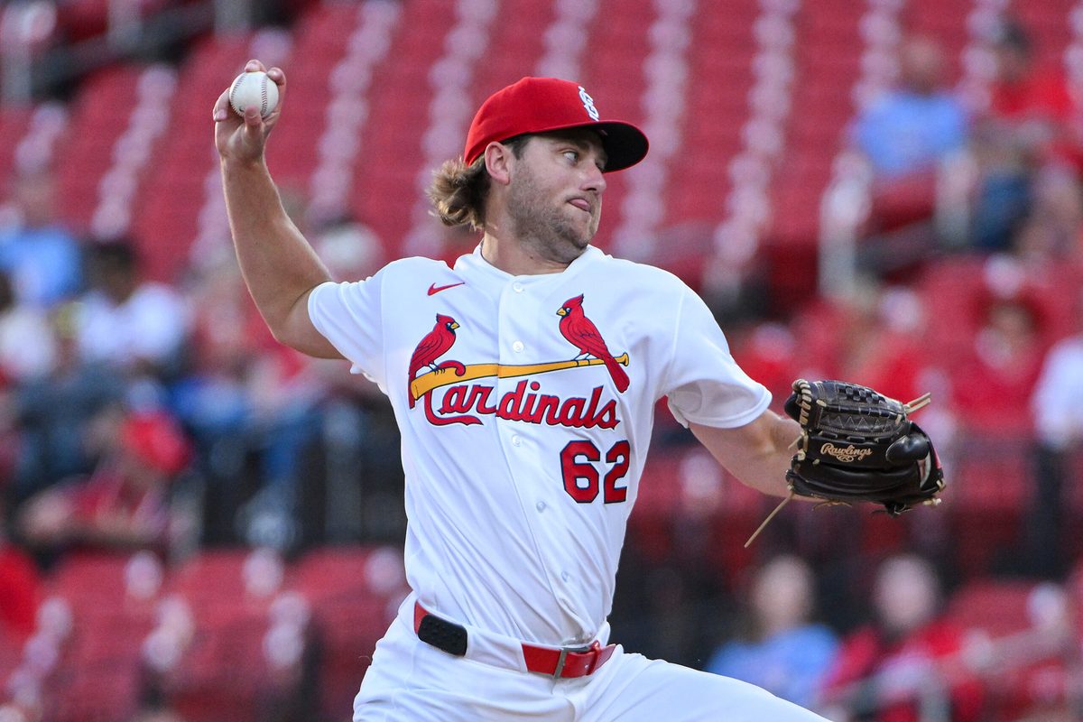 May 4, 2026; St. Louis, Missouri, USA;  St. Louis Cardinals starting pitcher Kyle Leahy (62) pitches against the Milwaukee Brewers during the first inning at Busch Stadium. Mandatory Credit: Jeff Curry-Imagn Images