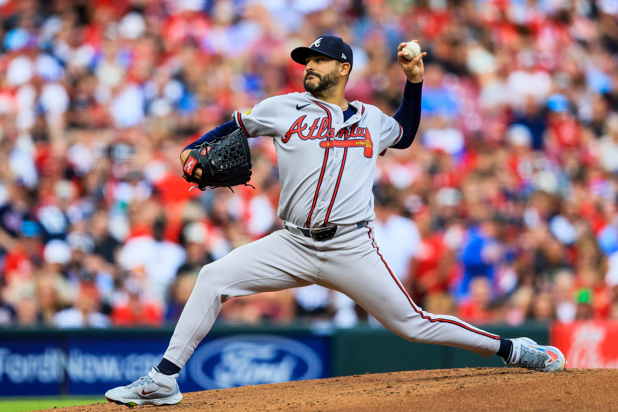 May 30, 2026; Cincinnati, Ohio, USA; Atlanta Braves starting pitcher Martin Perez (31) pitches against the Cincinnati Reds in the second inning at Great American Ball Park. Mandatory Credit: Katie Stratman-Imagn Images