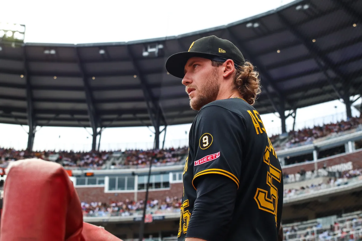 Jun 6, 2026; Cumberland, Georgia, USA; Pittsburgh Pirates pitcher Braxton Ashcraft (35) in the dugout during the game against the Atlanta Braves during the second inning at Truist Park. Mandatory Credit: Jordan Godfree-Imagn Images