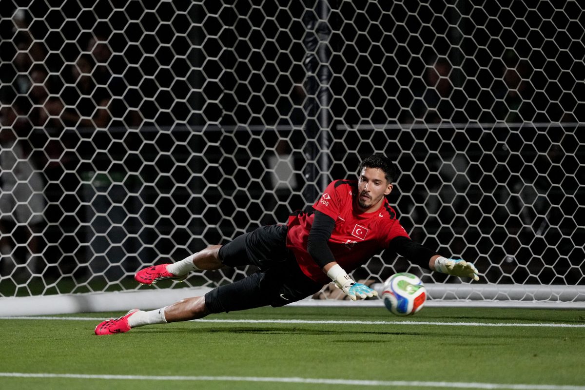 June 8, 2026; Mesa, Arizona, U.S.; Turkey's Altay Bayindir during training. Mandatory Credit: Rick Scuteri-Imagn Images