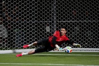 June 8, 2026; Mesa, Arizona, U.S.; Turkey's Altay Bayindir during training.  Mandatory Credit: Rick Scuteri-Imagn Images