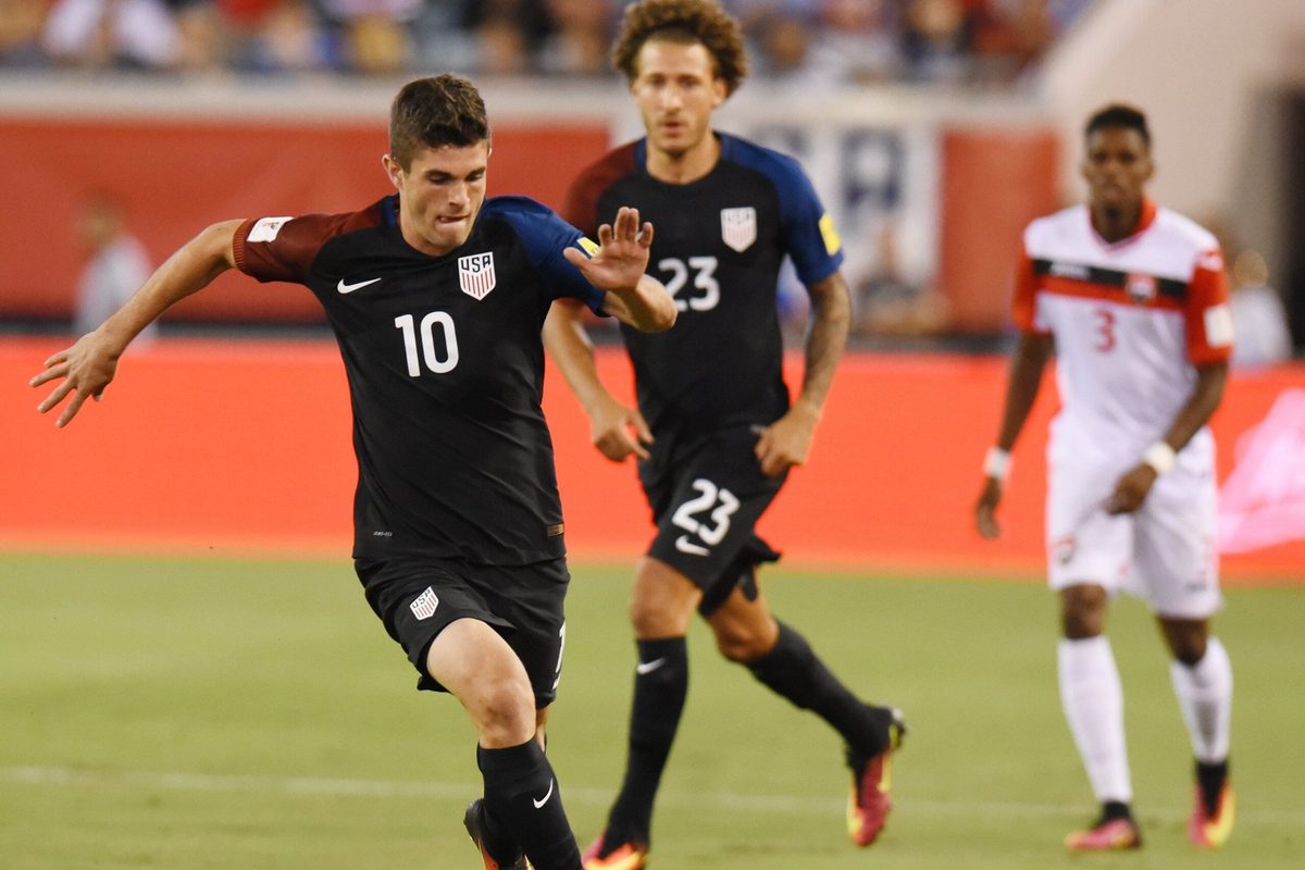 United States midfielder Christian Pulisic (10) moves the ball down the field during early game action against Trinidad & Tobago on September 6, 2016 in a semifinal CONCACAF World Cup qualifier at EverBank Field in Jacksonville, Florida. [Bob Self/Florida Times-Union]