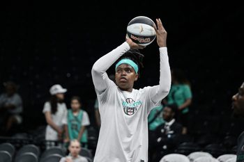 Jun 14, 2026; Brooklyn, New York, USA; New York Liberty center Jonquel Jones (35) warms up before a game against the Washington Mystics at Barclays Center. Mandatory Credit: John Jones-Imagn Images