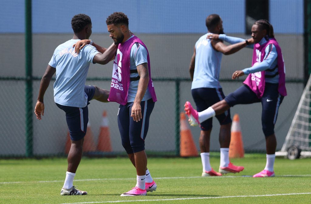 June 16, 2026; Kansas City, Missouri, U.S.; England's Reece James, Bukayo Saka and teammates during training. Mandatory Credit: Kylie Graham-Imagn Images