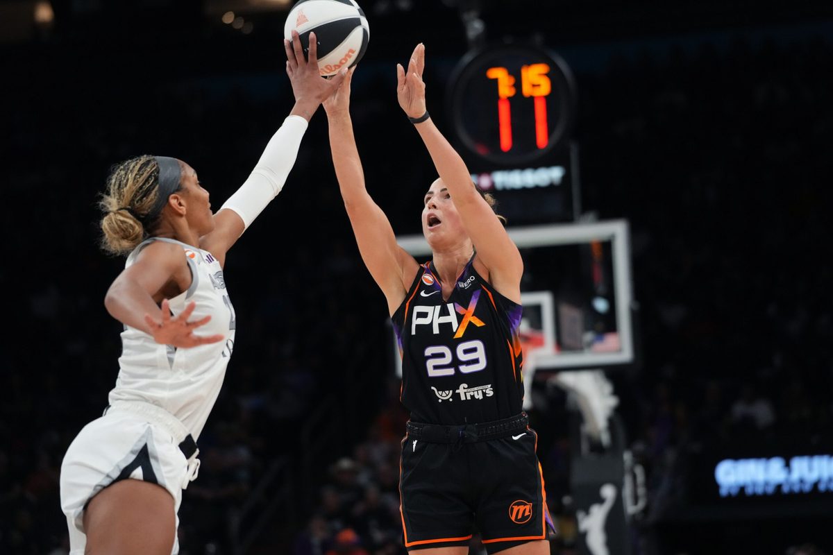 Phoenix Mercury guard Jovana Nogic (29)is blocked by Las Vegas Aces center A'ja Wilson (22) at Mortgage Matchup Center  in Phoenix, on June 17, 2026.