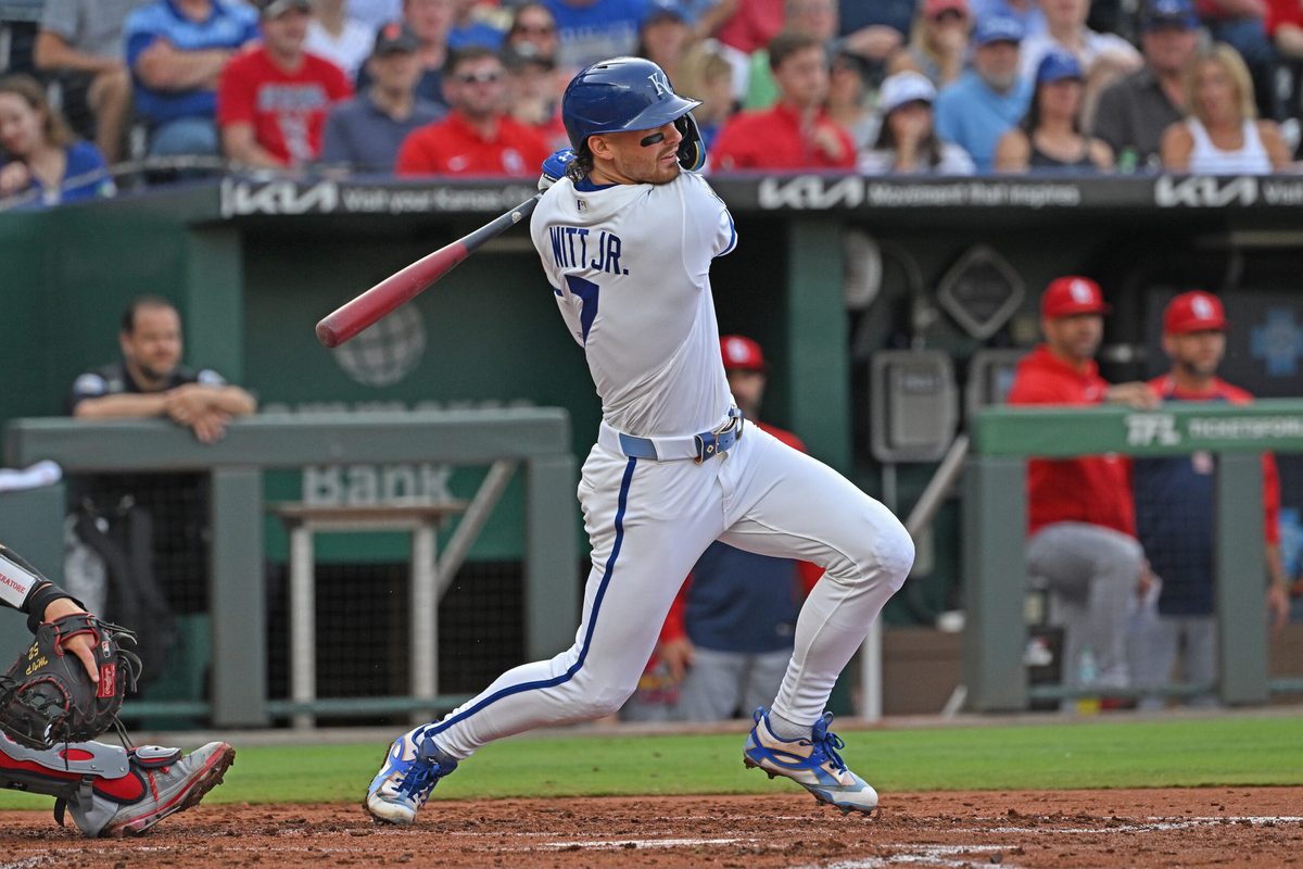 Jun 18, 2026; Kansas City, Missouri, USA;  Kansas City Royals shortstop Bobby Witt Jr. (7) singles in a run in the second inning against the St. Louis Cardinals at Kauffman Stadium. Mandatory Credit: Peter Aiken-Imagn Images