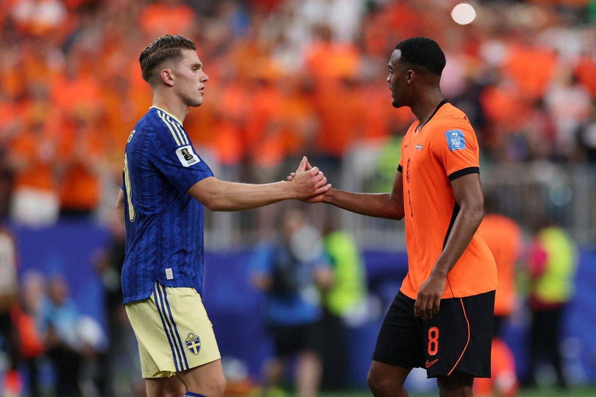 June 20, 2026; Houston, Texas, U.S.; Sweden's Viktor Gyokeres shakes hands with Netherlands' Ryan Gravenberch after the match.  Mandatory Credit: Troy Taormina-Imagn Images
