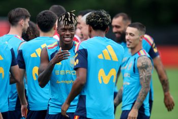 June 22, 2026; Chattanooga, Tennessee, U.S.; Spain's Nico Williams and Lamine Yamal during training.  Mandatory Credit: Brett Davis-Imagn Images