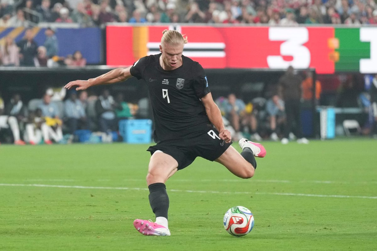 Norway forward Erling Haaland (9) attempts a shot during a game against Senegal at MetLife Stadium, Jun 22, 2026, East Rutherford, NJ, USA.
