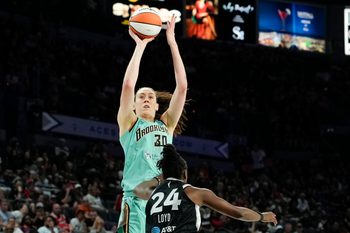 Jun 23, 2026; Las Vegas, Nevada, USA; New York Liberty forward Breanna Stewart (30) shoots the ball against Las Vegas Aces guard Jewell Loyd (24) during the fourth quarter of a WNBA basketball game at Michelob Ultra Arena. Mandatory Credit: Lucas Peltier-Imagn Images