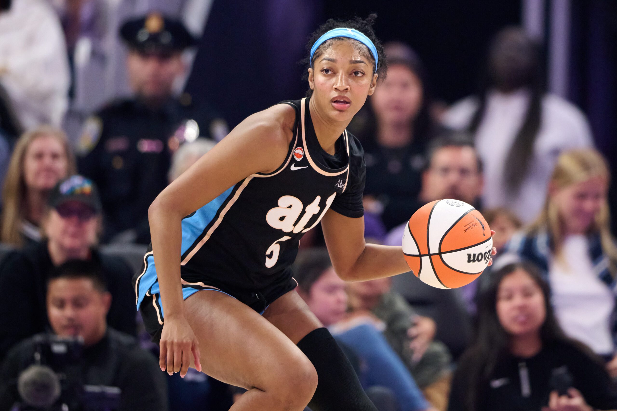 Jun 26, 2026; San Francisco, California, USA; Atlanta Dream forward Angel Reese (5) dribbles the ball against the Golden State Valkyries during the first quarter at Chase Center. Mandatory Credit: Robert Edwards-Imagn Images