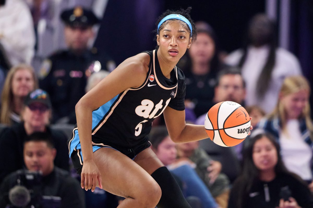 Jun 26, 2026; San Francisco, California, USA; Atlanta Dream forward Angel Reese (5) dribbles the ball against the Golden State Valkyries during the first quarter at Chase Center. Mandatory Credit: Robert Edwards-Imagn Images