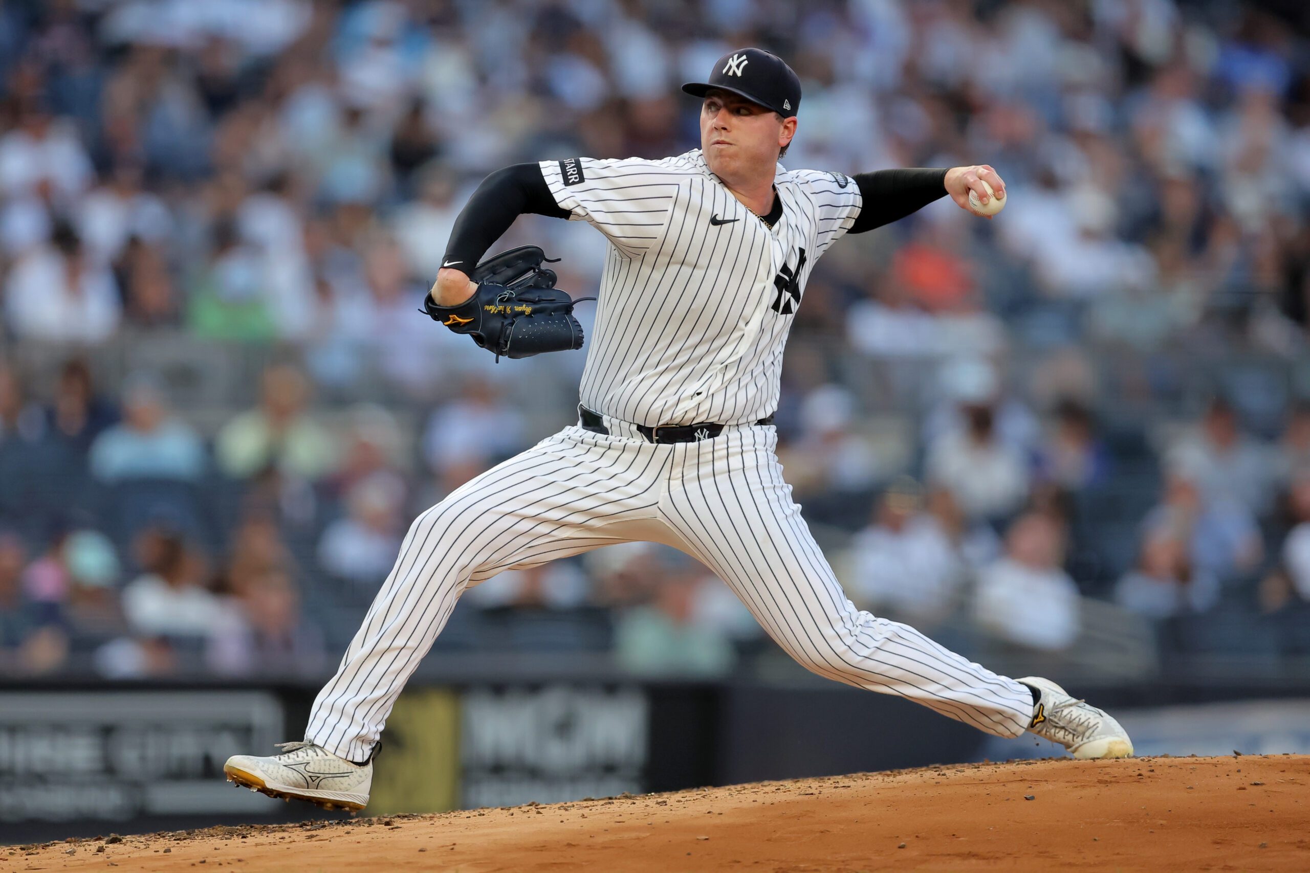 Jun 29, 2026; Bronx, New York, USA; New York Yankees starting pitcher Ryan Weathers (40) pitches against the Detroit Tigers during the second inning at Yankee Stadium. Mandatory Credit: Brad Penner-Imagn Images