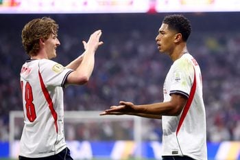 July 5, 2026; Mexico City, Mexico; England's Jude Bellingham celebrates scoring their first goal with Anthony Gordon.  Mandatory Credit: Eloisa Sanchez-Reuters via Imagn Images