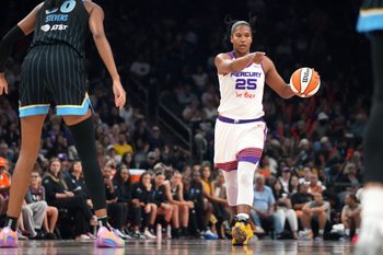Phoenix Mercury forward Alyssa Thomas (25) brings the ball up court against the Chicago Sky at the Mortgage Matchup Center in Phoenix on July 7, 2026.