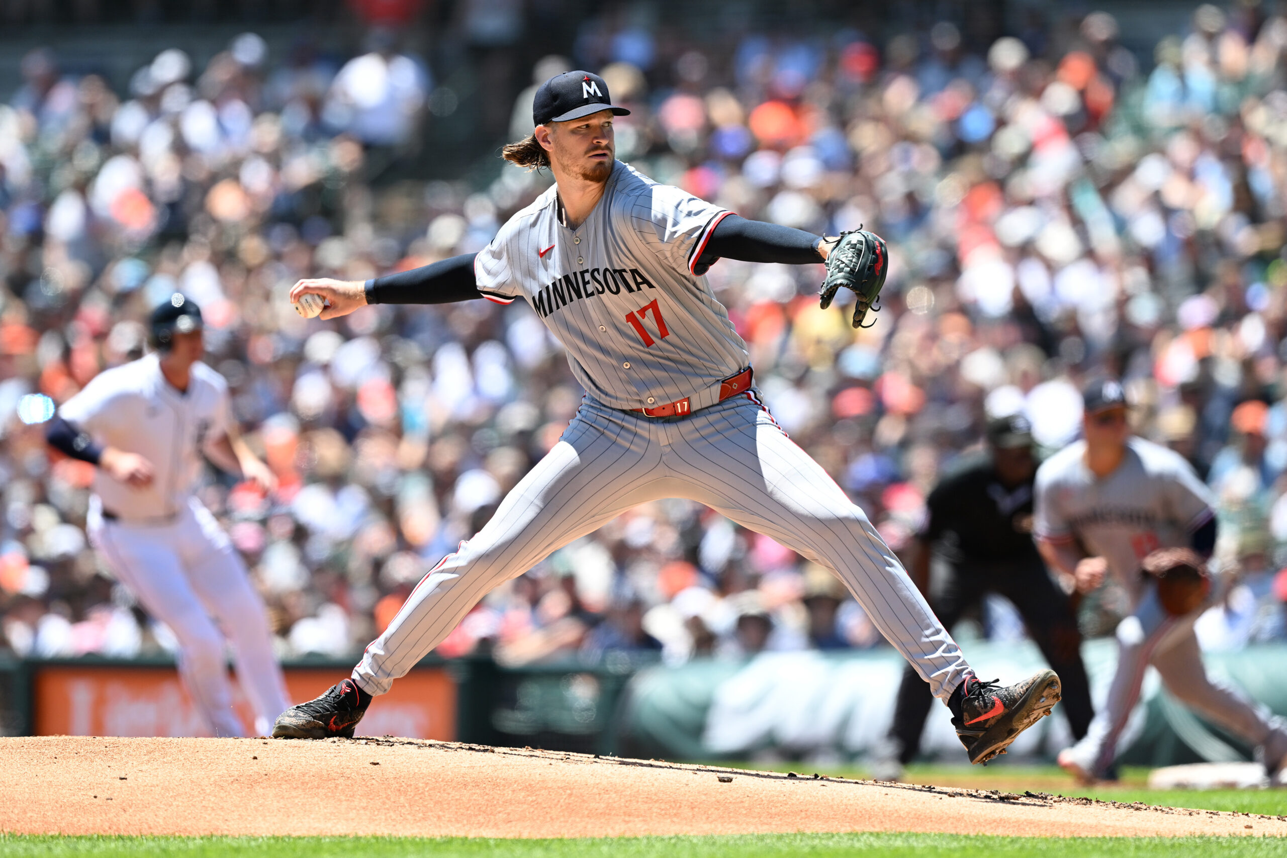 Jun 28, 2025; Detroit, Michigan, USA; Minnesota Twins starting pitcher Bailey Ober (17) throws a pitch against the Detroit Tigers in the first inning at Comerica Park. Mandatory Credit: Lon Horwedel-Imagn Images