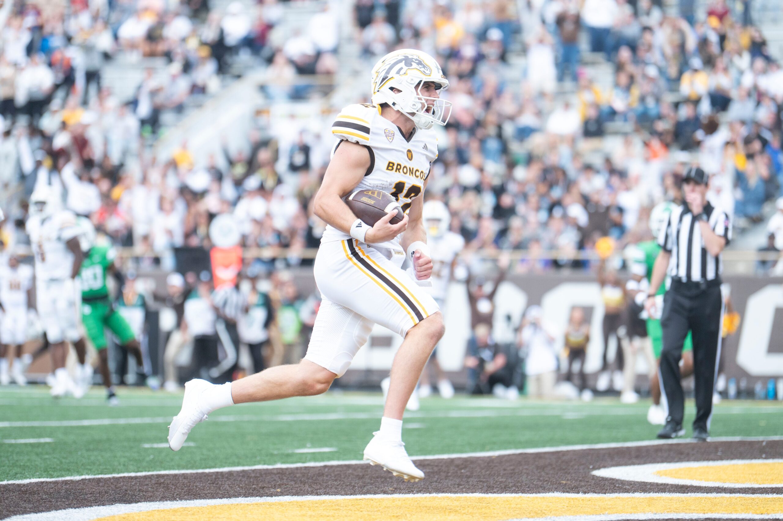 Western Michigan sophomore Broc Lowry scores a touchdown during the home-opening game against North Texas at Western Michigan University on Saturday, Sept. 6, 2025.